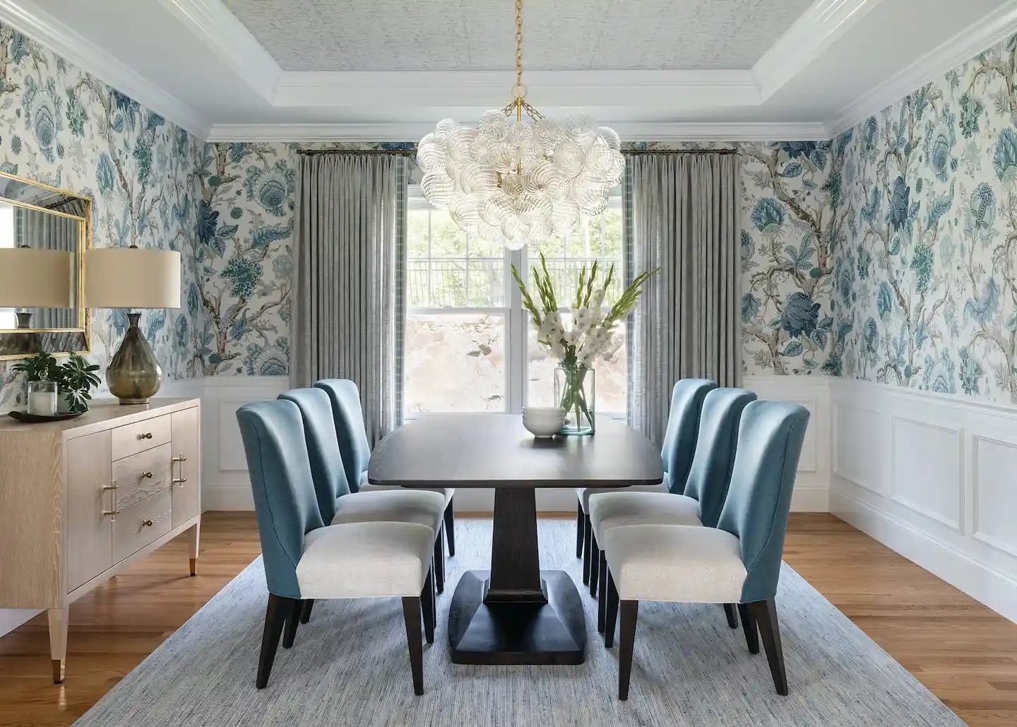 Wallpaper installation service in Peachtree Corners, GA